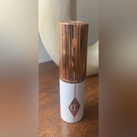 Charlotte Tilbury unreal skin glow hydrating foundation stick - Picture 2 of 5